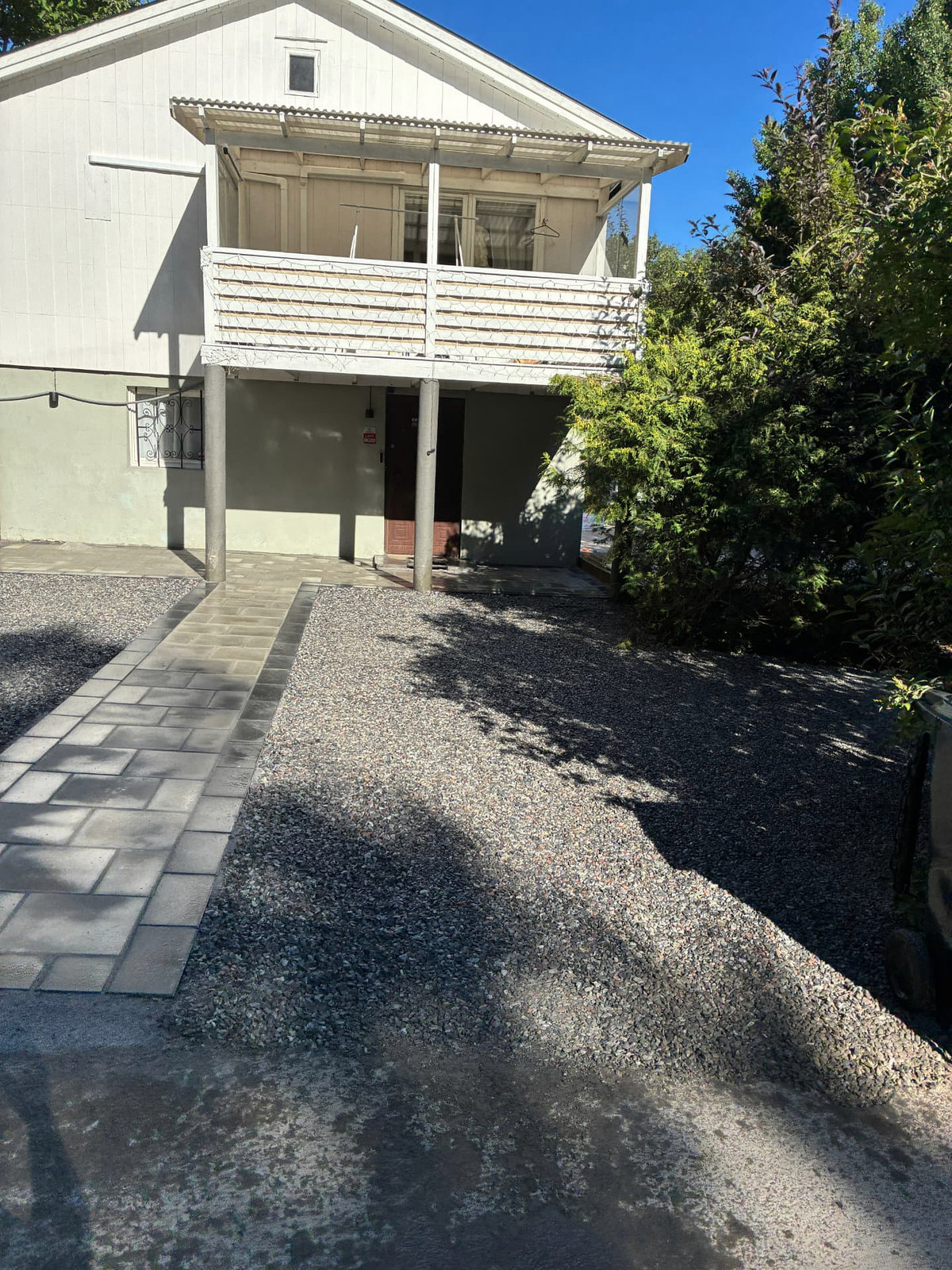 Entré och uppfart i Bromma